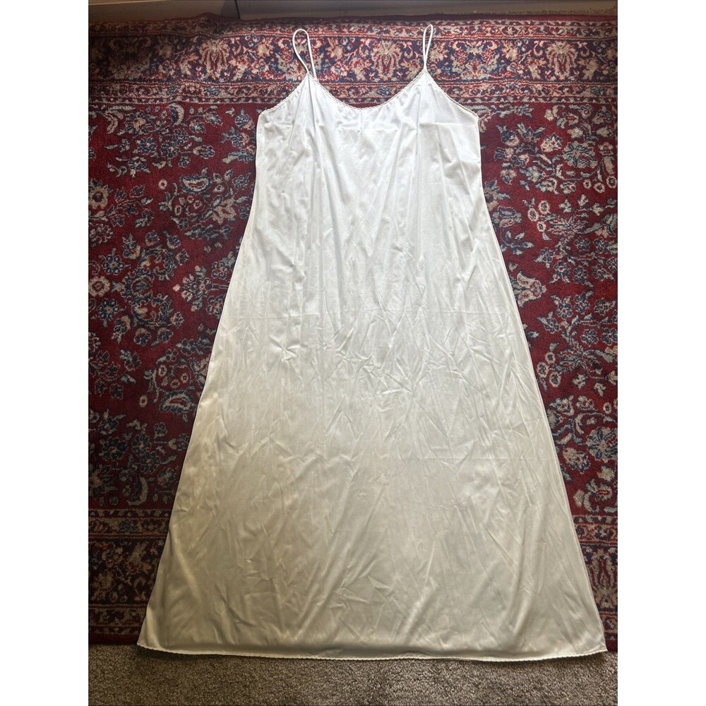 Vanity Fair Vintage 90s White Coquette Feminine Romantic Maxi Slip Sz 38